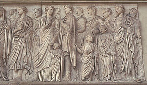 300px RomaAraPacis ProcessioneSudParticolare